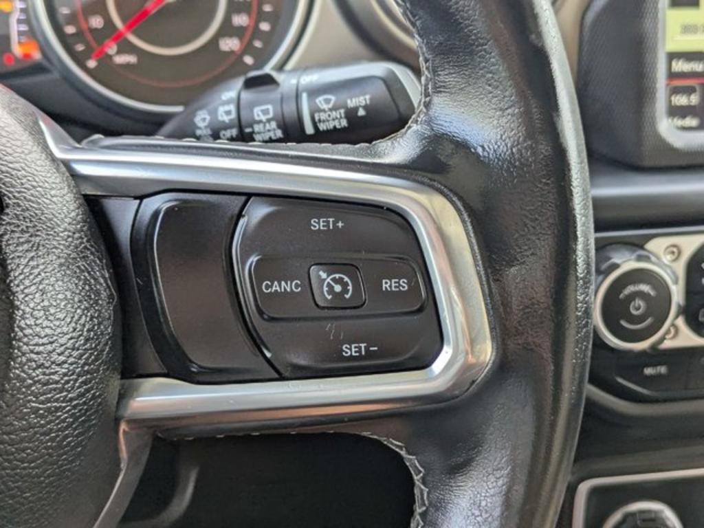 Jeep Wrangler photo 26