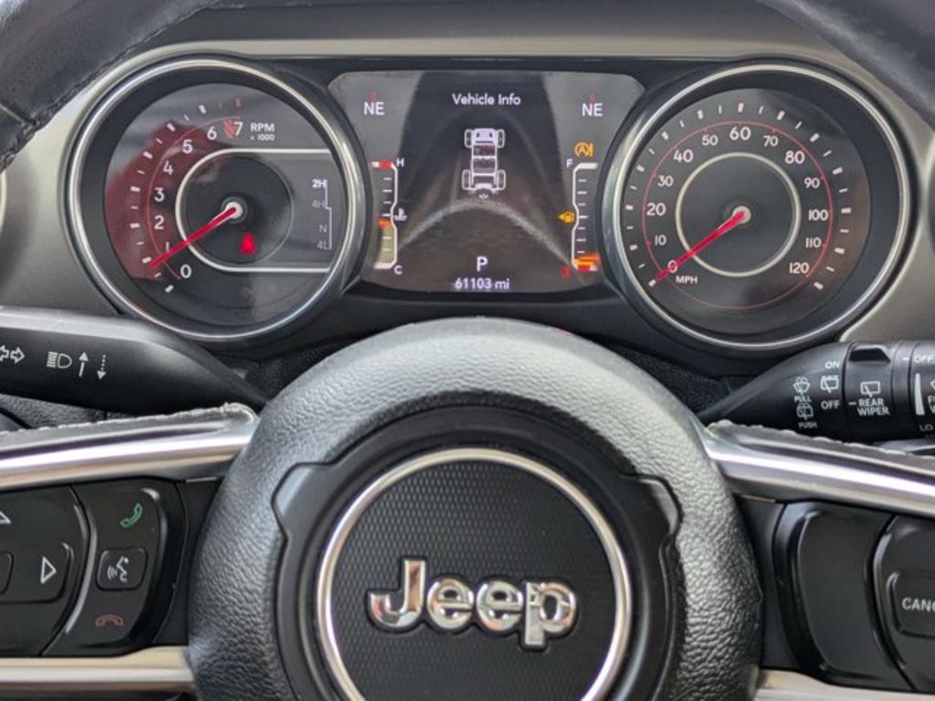 Jeep Wrangler photo 27