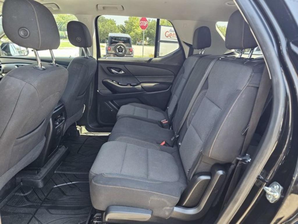 Chevrolet Traverse photo 13