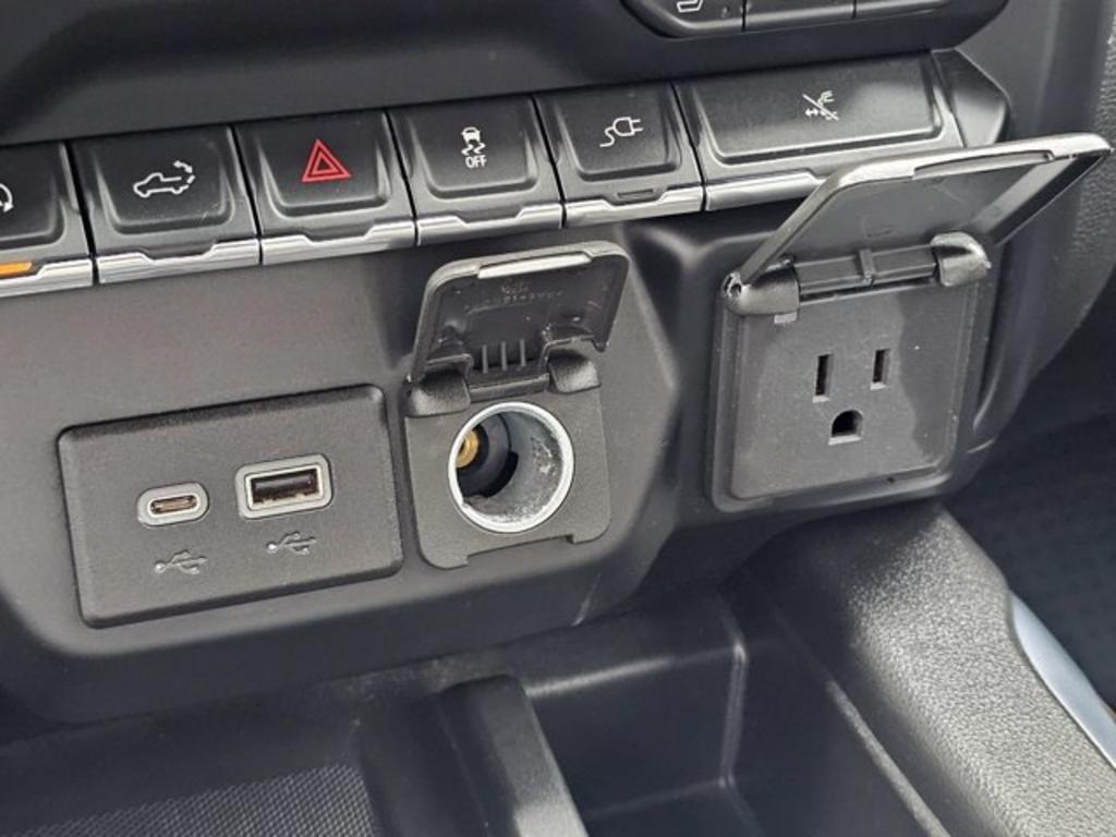 Chevrolet Silverado photo 22