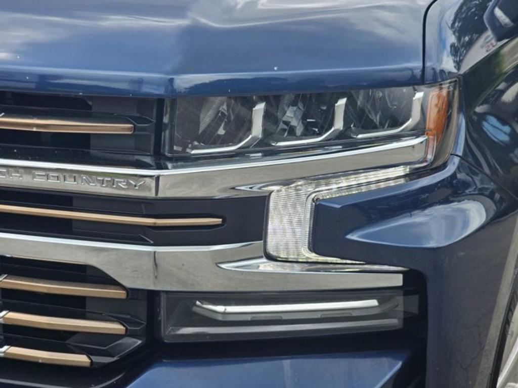 Chevrolet Silverado photo 9