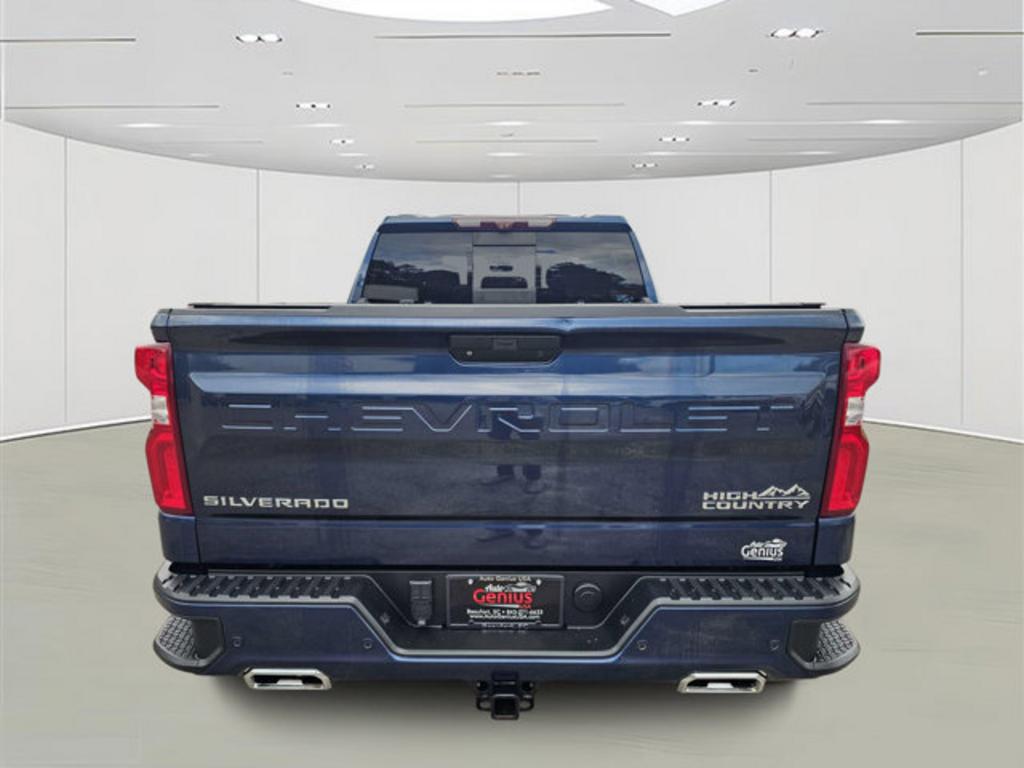 Chevrolet Silverado photo 4