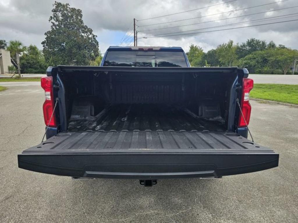 Chevrolet Silverado photo 12