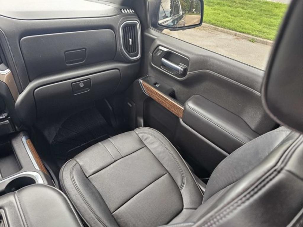 Chevrolet Silverado photo 16