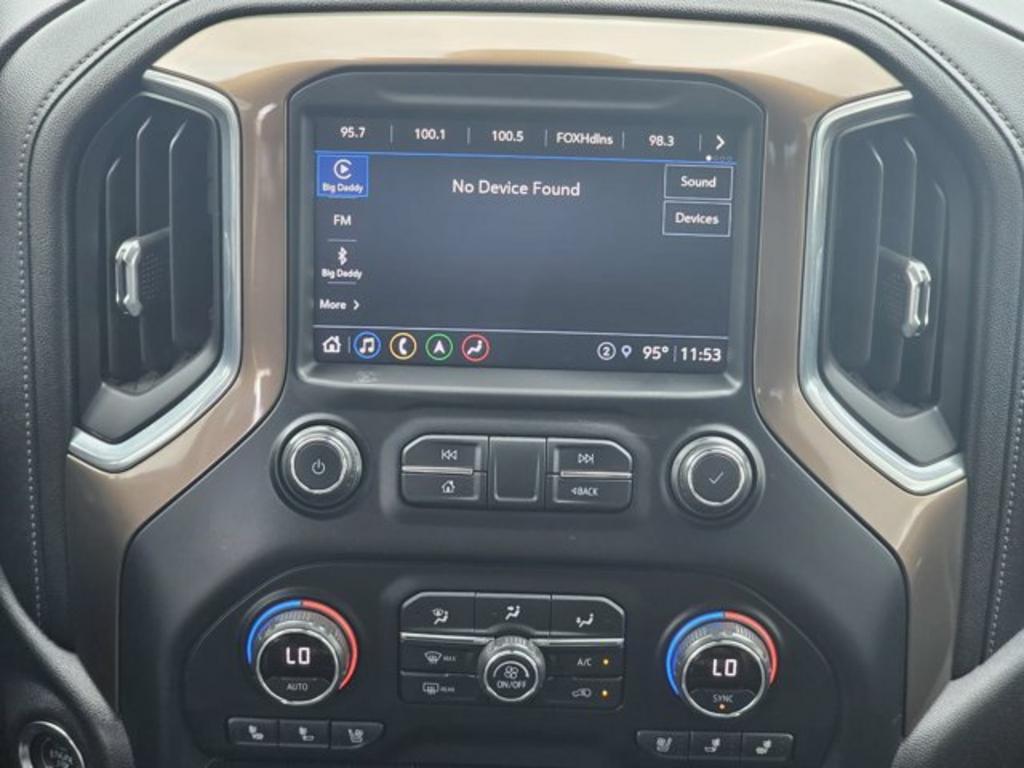 Chevrolet Silverado photo 17