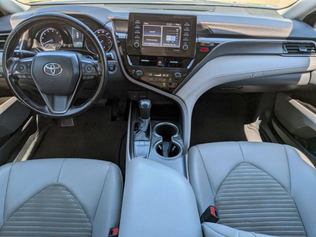 Toyota Camry photo 13