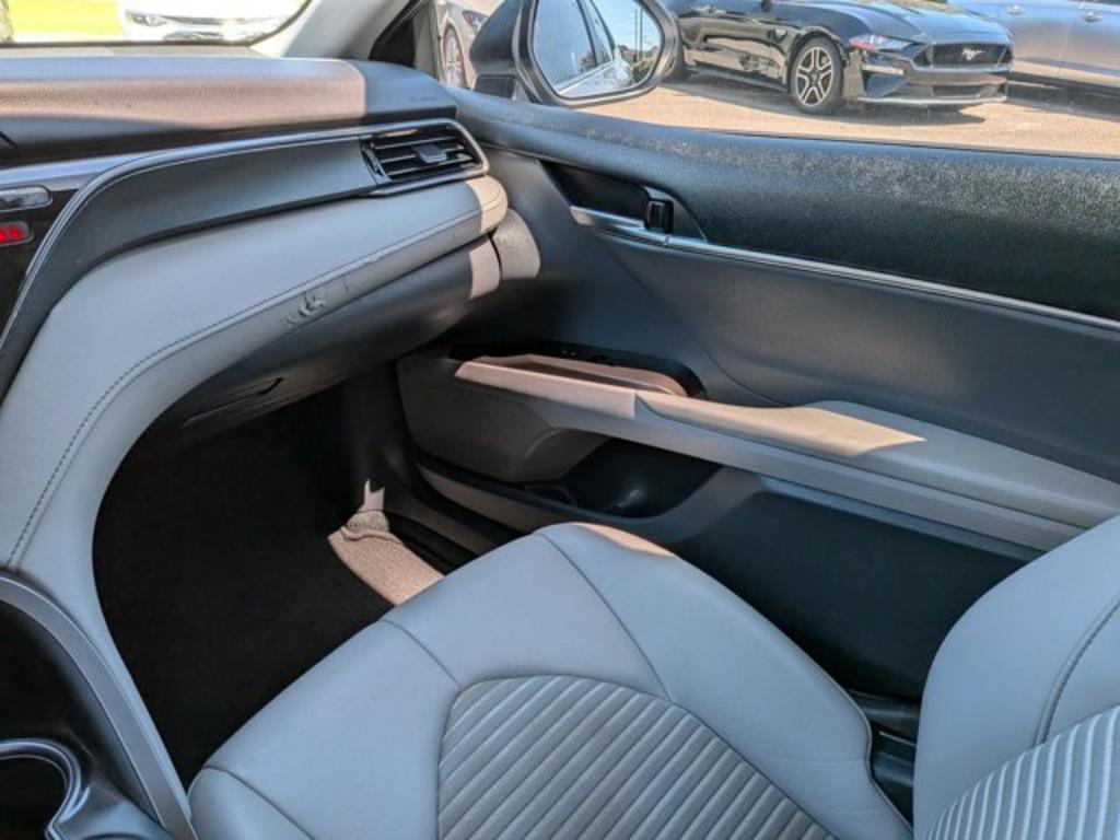 Toyota Camry photo 15