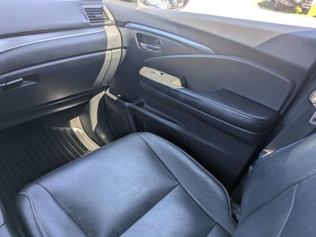 Honda Pilot photo 17