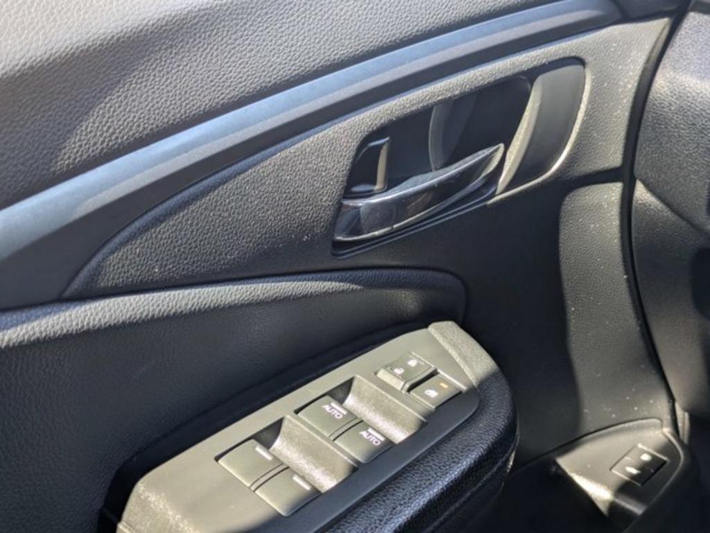 Honda Pilot photo 25